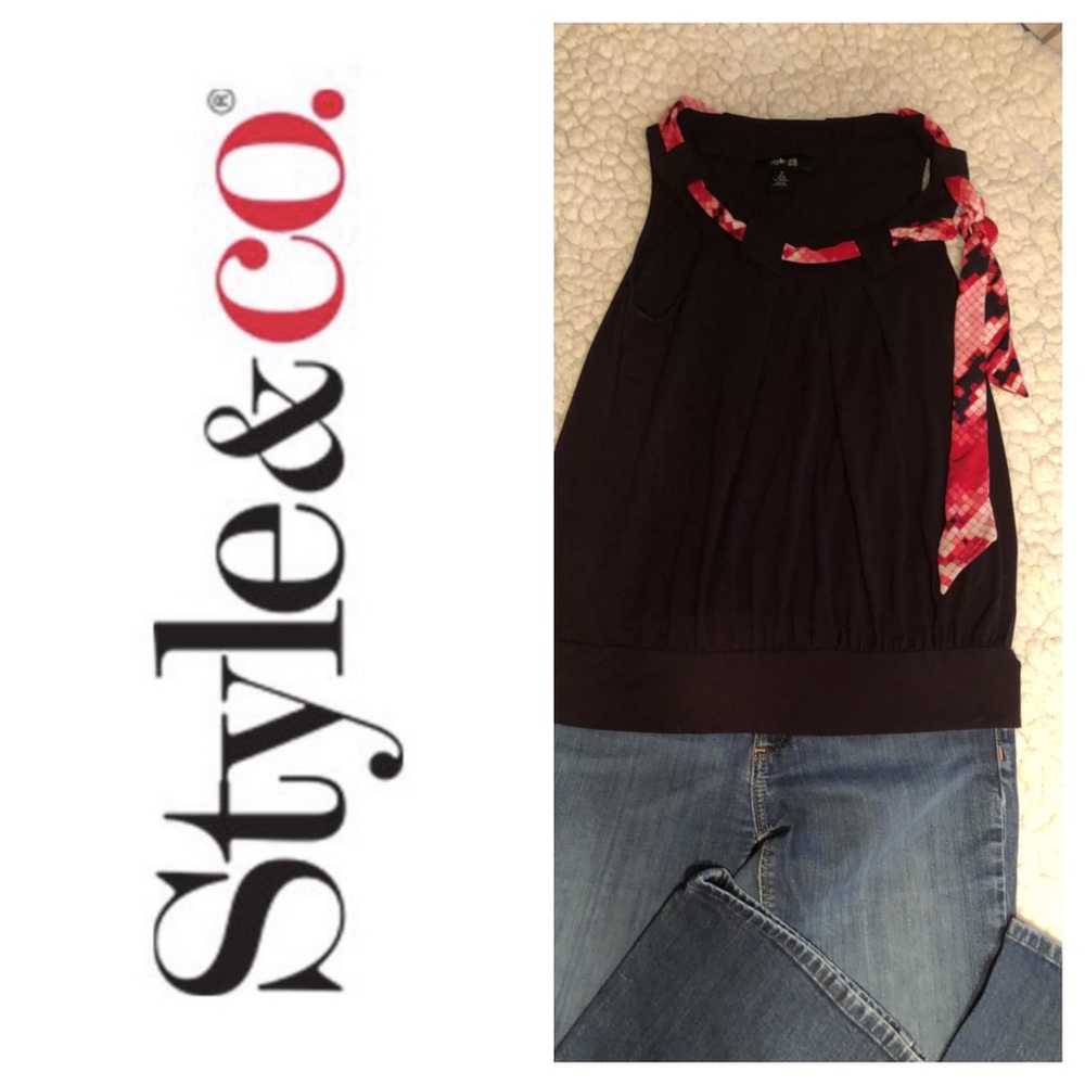 Black Shirt with a pink tie around collar, Sz M